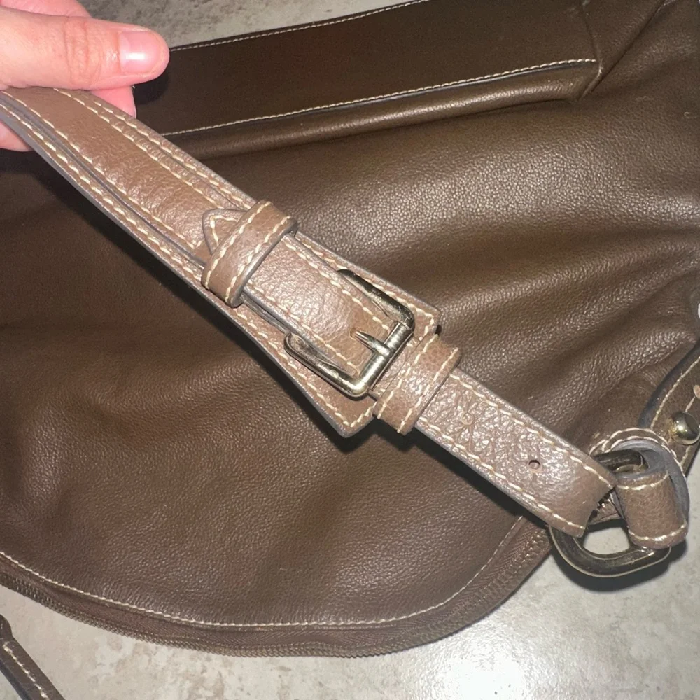 Dooney & Bourke Dillen Large Pocket Sac‎ Brown Pebbled Leather Hobo Shoulder Bag